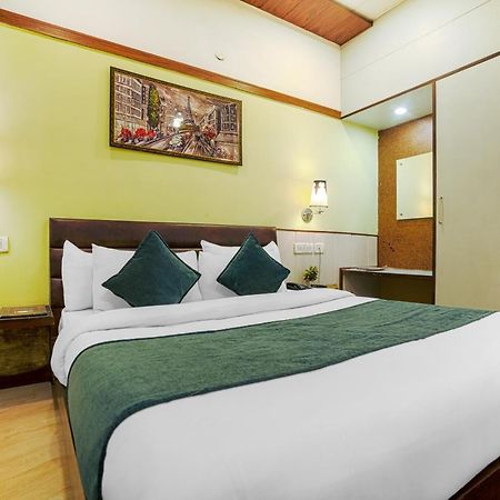 Hotel Seven- Center Of City Chandīgarh Dış mekan fotoğraf