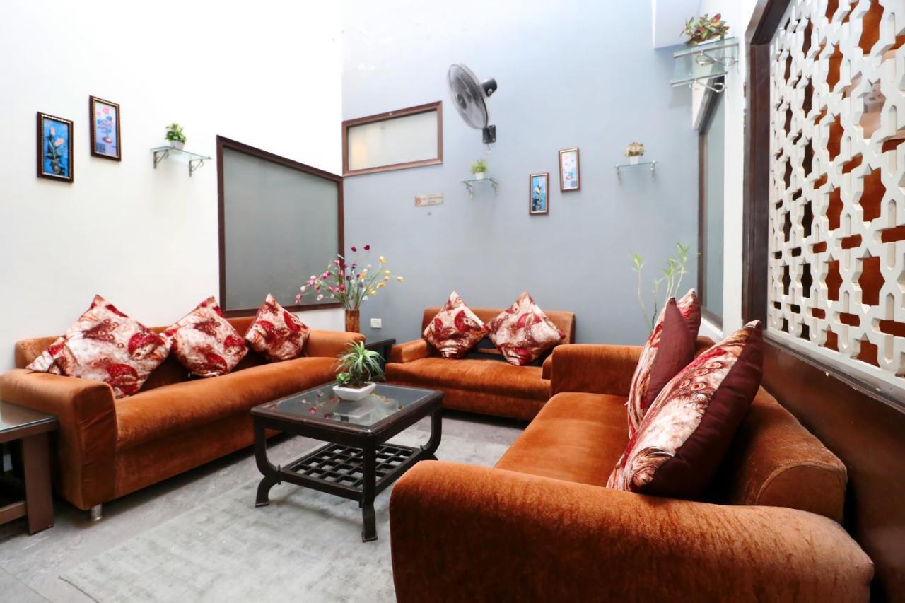 Hotel Seven- Center Of City Chandīgarh Dış mekan fotoğraf