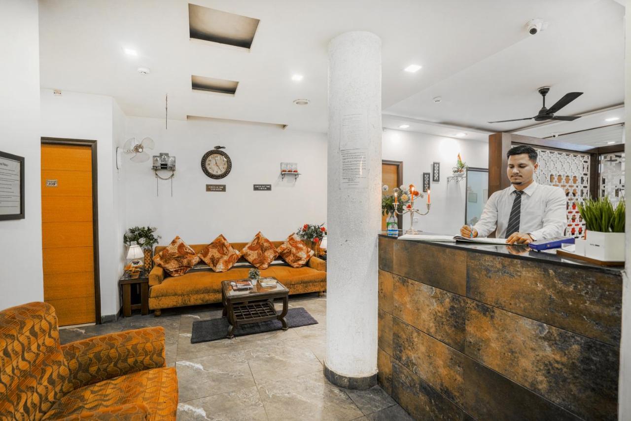 Hotel Seven- Center Of City Chandīgarh Dış mekan fotoğraf