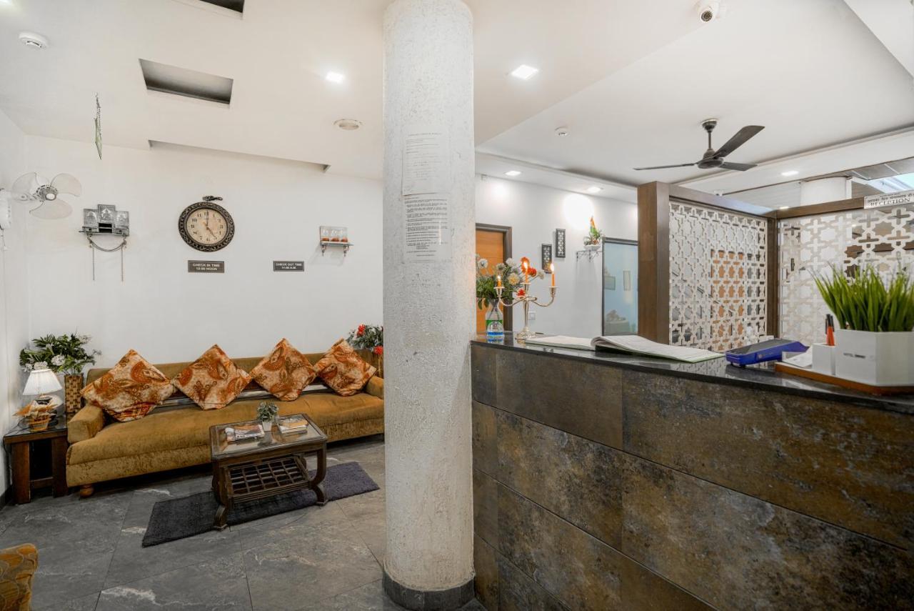 Hotel Seven- Center Of City Chandīgarh Dış mekan fotoğraf