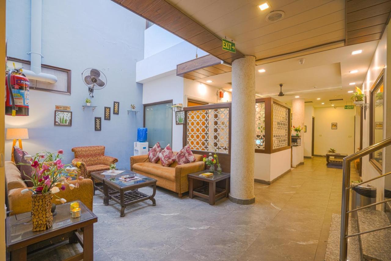 Hotel Seven- Center Of City Chandīgarh Dış mekan fotoğraf
