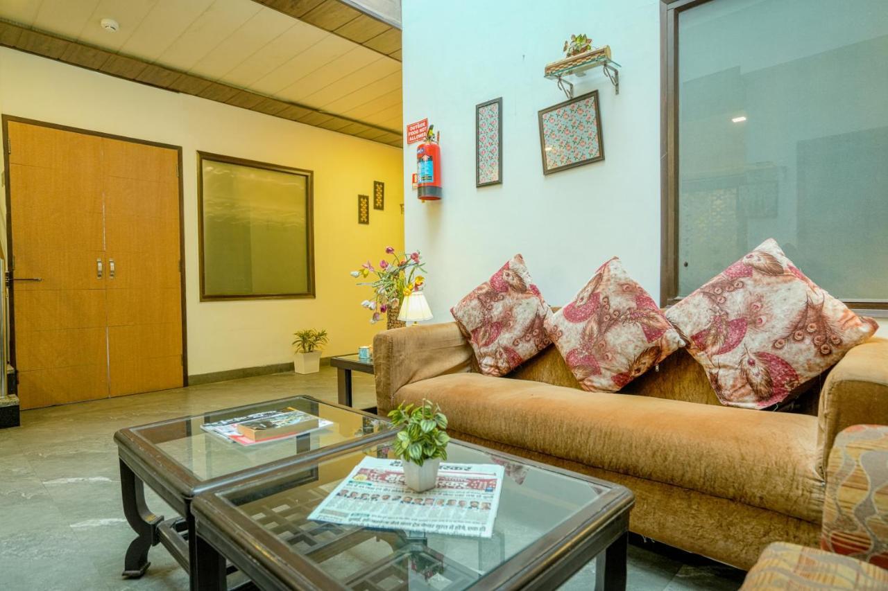 Hotel Seven- Center Of City Chandīgarh Dış mekan fotoğraf