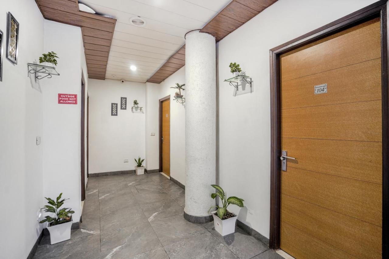 Hotel Seven- Center Of City Chandīgarh Dış mekan fotoğraf