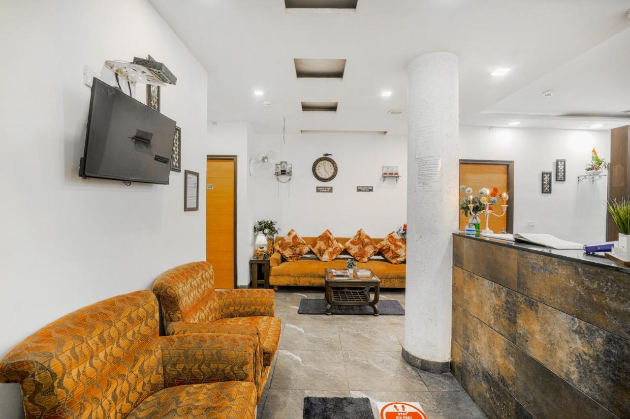 Hotel Seven- Center Of City Chandīgarh Dış mekan fotoğraf