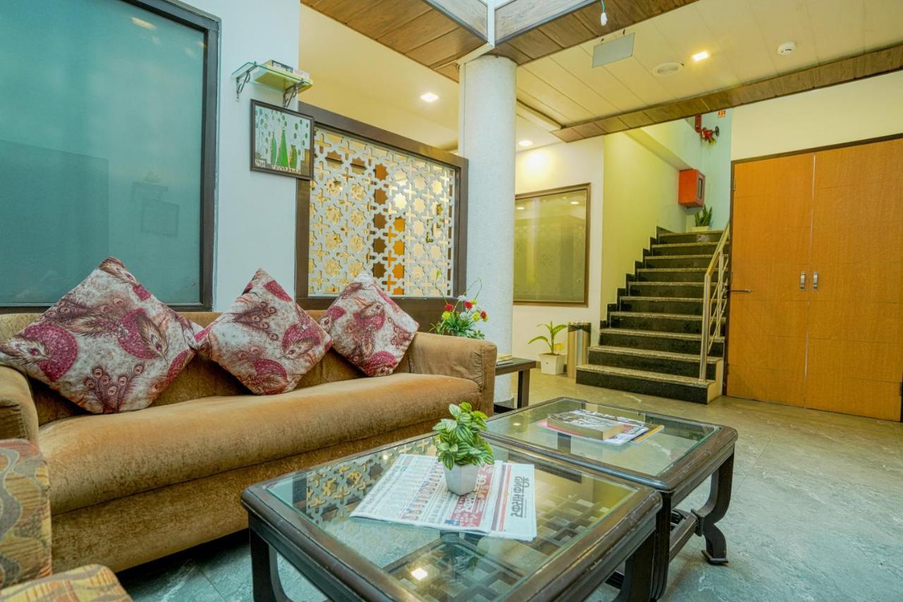 Hotel Seven- Center Of City Chandīgarh Dış mekan fotoğraf