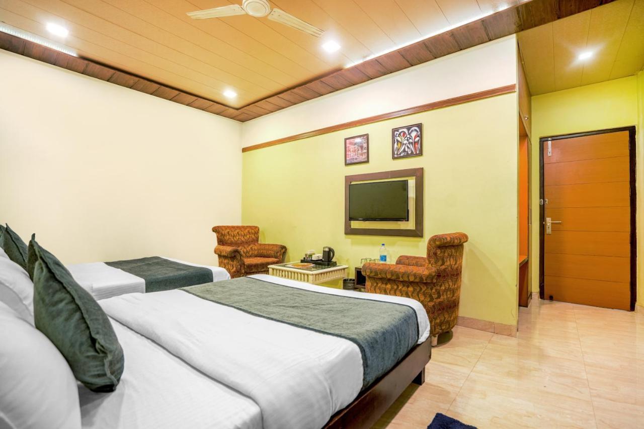Hotel Seven- Center Of City Chandīgarh Dış mekan fotoğraf