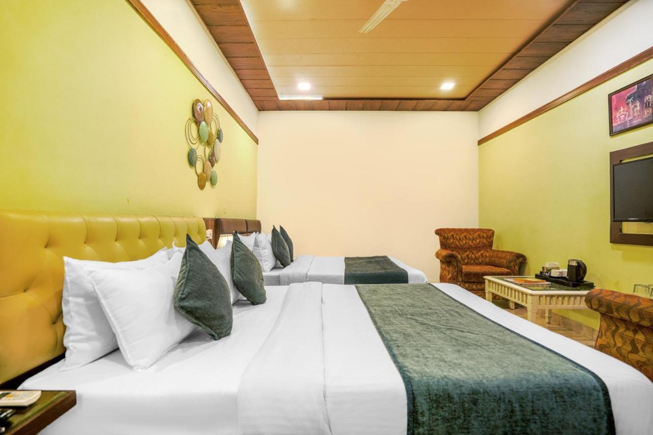 Hotel Seven- Center Of City Chandīgarh Dış mekan fotoğraf