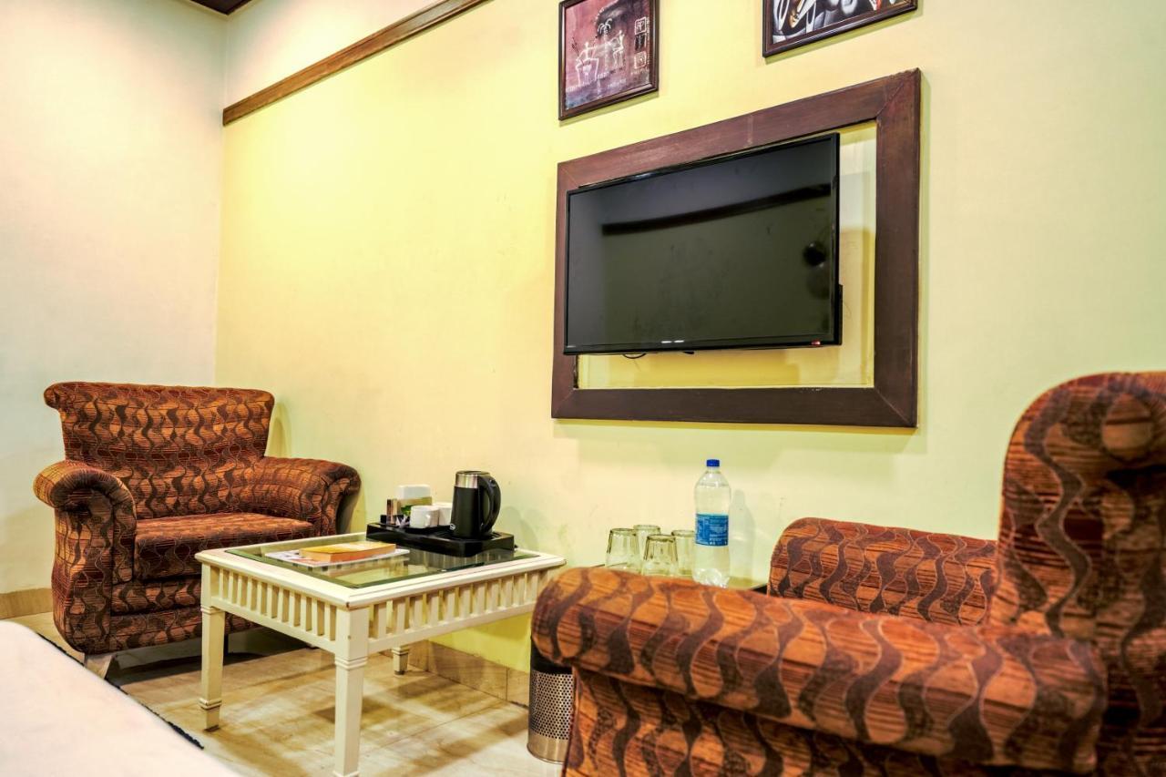 Hotel Seven- Center Of City Chandīgarh Dış mekan fotoğraf