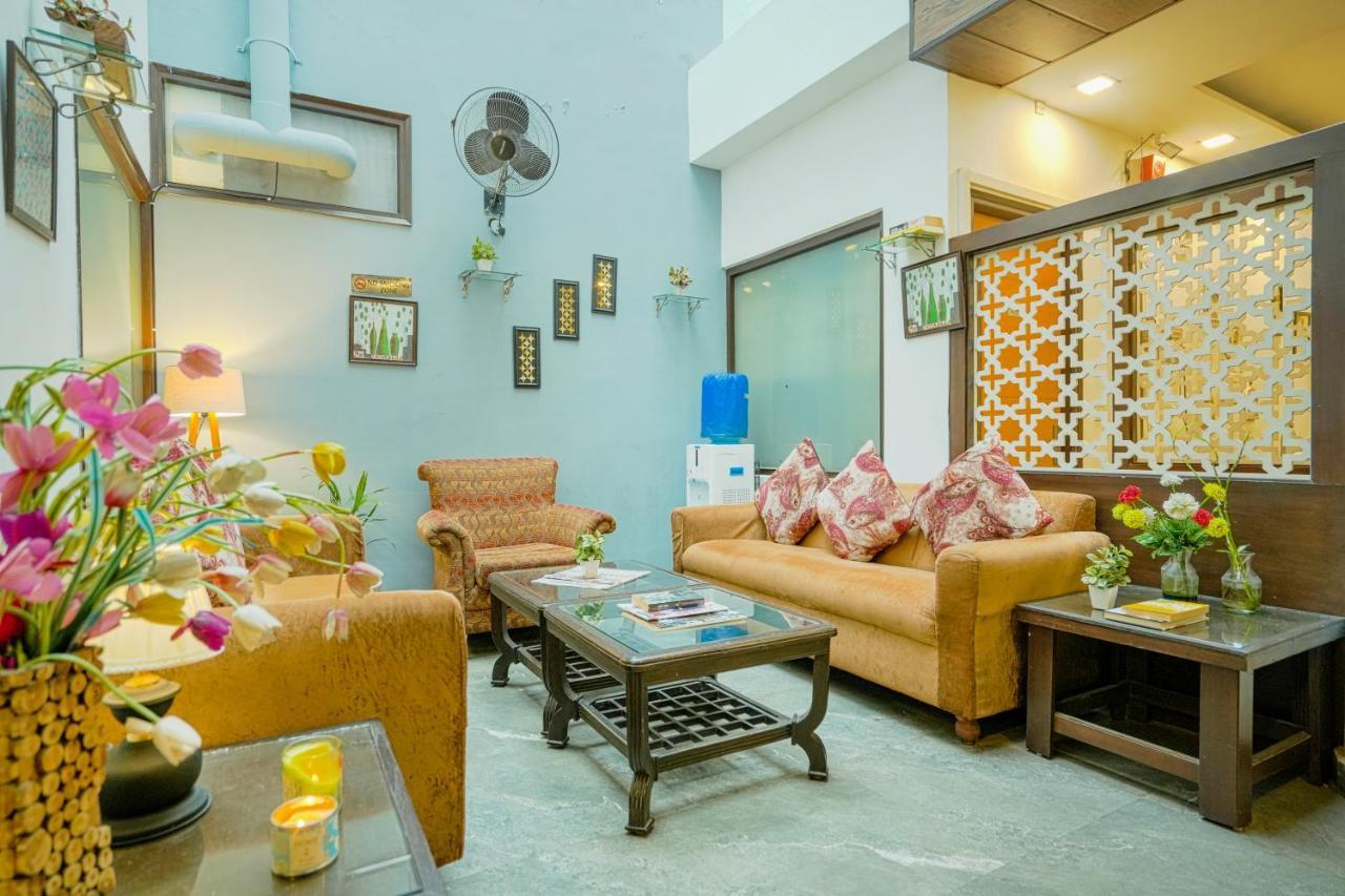 Hotel Seven- Center Of City Chandīgarh Dış mekan fotoğraf